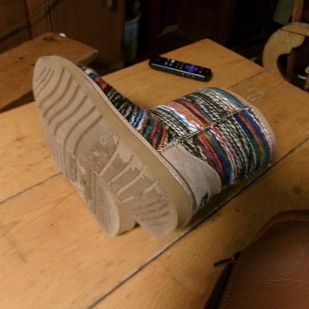 LAMO suede shearling boho rainbow threads mid calf pull on boots sz6 - Picture 6 of 7